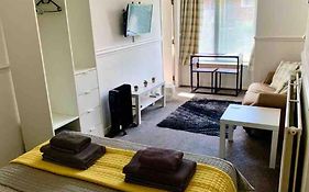 1Studio Avenue House